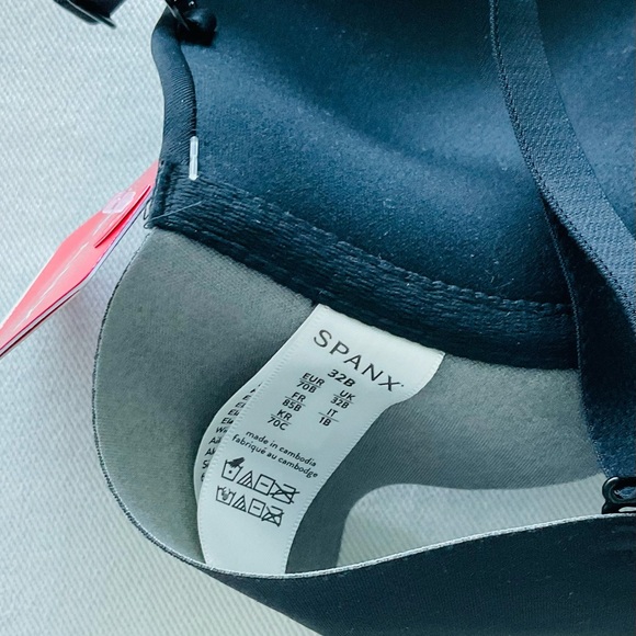 New Women's SPANX 30022R Black Up For Anything Strapless Multi Way Bra Size 32B - Picture 6 of 6